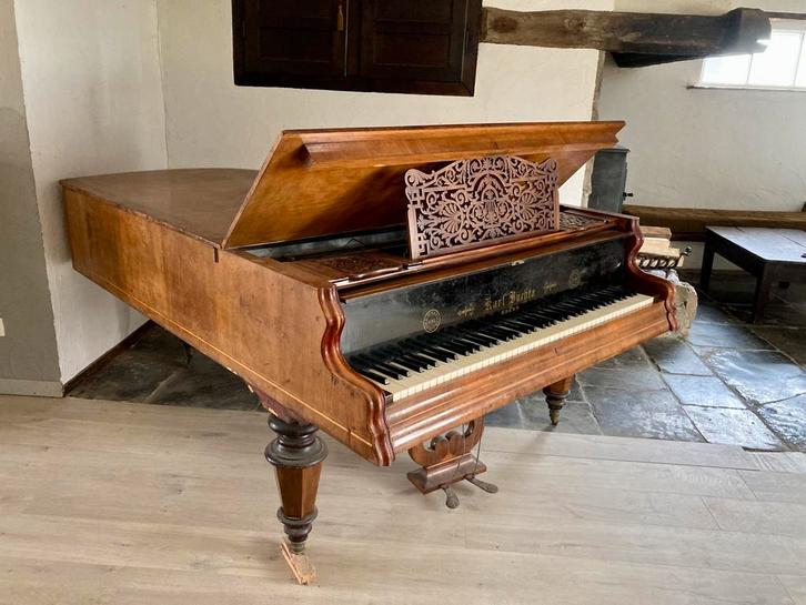 Piano à queue Karl Burhta, Musique & Instruments, Pianos, Utilisé, À queue, Brun, Enlèvement