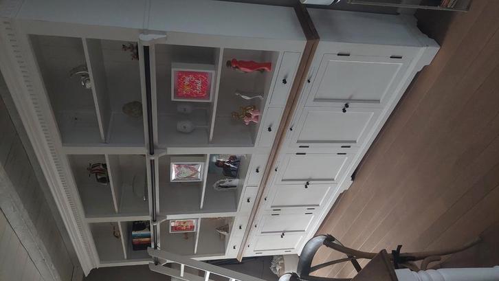 Landelijke bibliotheekkast + eetkamertafel + 8 stoelen,., Huis en Inrichting, Complete eetkamers, Zo goed als nieuw, Ophalen