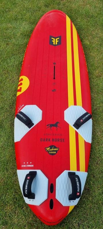 Tk: future fly Dark horse 117 beschikbaar voor biedingen