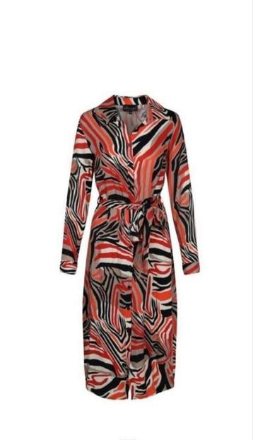 Jurk in nieuwstaat ! beschikbaar voor biedingen