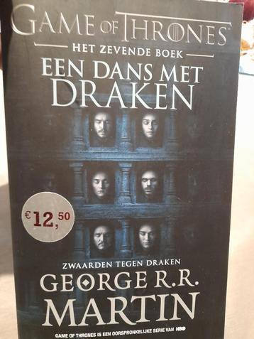 Boek games off thrones  beschikbaar voor biedingen