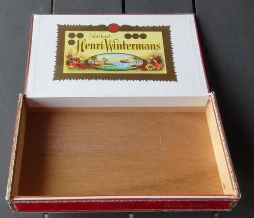 Kistjes van sigaren en andere, Verzamelen, Rookartikelen, Aanstekers en Luciferdoosjes, Gebruikt, Tabaksdoos of Verpakking, Ophalen of Verzenden