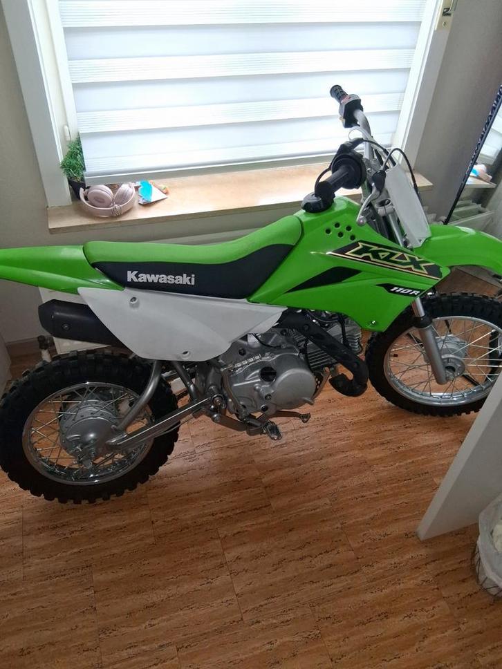 Kawasaki klx 110 2023, Fietsen en Brommers, Brommers | Crossbrommers, Zo goed als nieuw, Ophalen