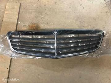 Mercedes C-klasse W204 S204 Grille A20488012837 beschikbaar voor biedingen