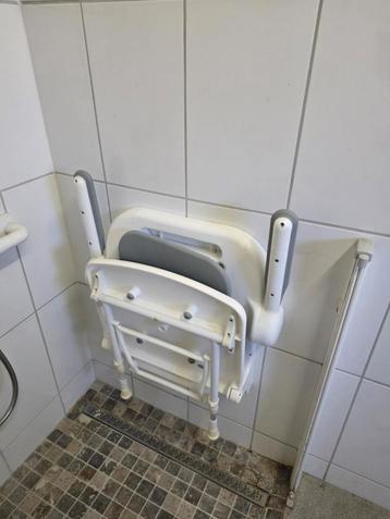 Chaise de douche beschikbaar voor biedingen