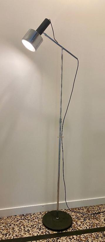 Vintage chrome vloerlamp  beschikbaar voor biedingen