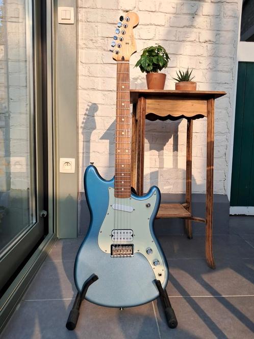 Fender Duo-Sonic HS, Musique & Instruments, Instruments à corde | Guitares | Électriques, Solid body, Fender, Enlèvement