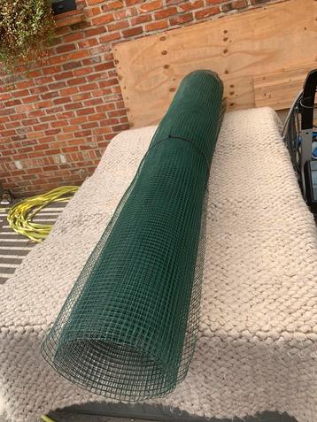  OPRUIMING – Groen tuingaas op rol!  beschikbaar voor biedingen