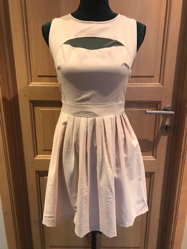 Jurk maat S, Kleding | Dames, Jurken, Zo goed als nieuw, Maat 36 (S), Beige, Ophalen of Verzenden