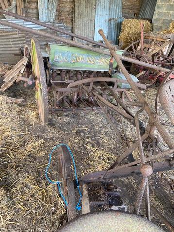 Oude landbouwmachines, Enlèvement