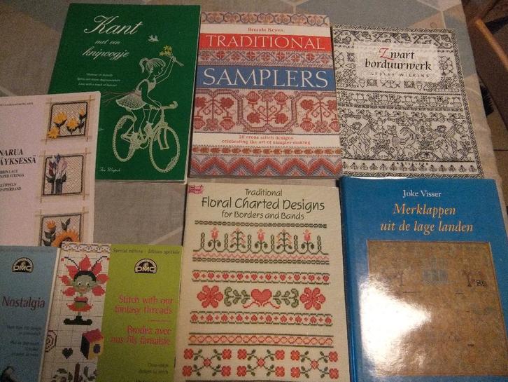 handwerkboeken, Livres, Loisirs & Temps libre, Utilisé, Broderie ou Couture, Enlèvement ou Envoi