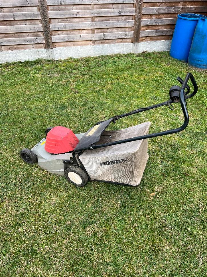 Elektrische grasmaaier met opvangbak HONDA, Jardin & Terrasse, Tondeuses à gazon, Utilisé, Tondeuses à gazon électriques, 40 à 49 cm