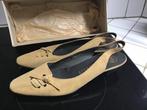 Vintage paar damesschoen lage hak, Kleding | Dames, Schoenen, Ophalen of Verzenden, Zo goed als nieuw