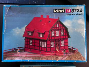 3298. Te bouwen huis H0 Kibri.	 beschikbaar voor biedingen