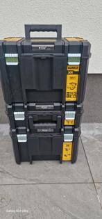 Coffret dewalt , 5 outils avec 3 batterie neuf, Bricolage & Construction, Outillage | Outillage à main, Neuf