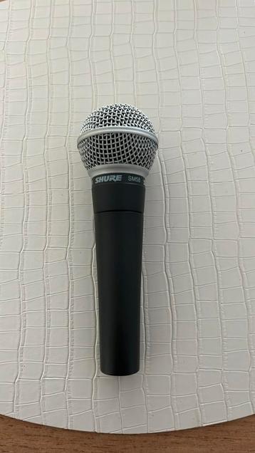 Microfoon Shure met statief  beschikbaar voor biedingen