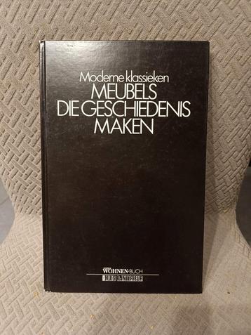 Meubels die geschiedenis maken beschikbaar voor biedingen