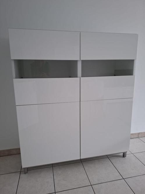 Vitrinekast wit - Besta Ikea, Huis en Inrichting, Kasten | Vitrinekasten, Zo goed als nieuw, 100 tot 150 cm, 100 tot 150 cm, 25 tot 50 cm