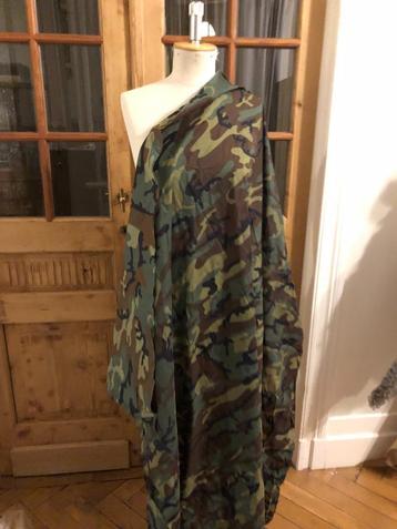 Camouflage stof beschikbaar voor biedingen