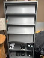 Metalen kast grijs, Ophalen, Zo goed als nieuw