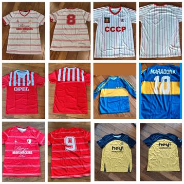 Nieuwe replica-truien. XL. Verzenden is OK. beschikbaar voor biedingen