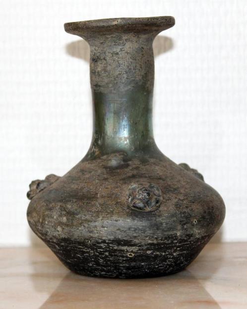 Romeinse vaas. Blauw glas. 12 cm hoog, Antiek en Kunst, Antiek | Glaswerk en Kristal, Ophalen of Verzenden