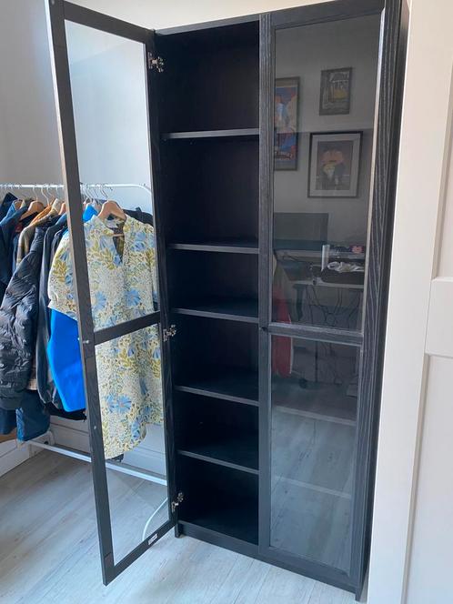 Billy / Oxberg boekenkast met deuren (80 x 30 x 202cm), Huis en Inrichting, Kasten | Vitrinekasten, Zo goed als nieuw, Met deur(en)