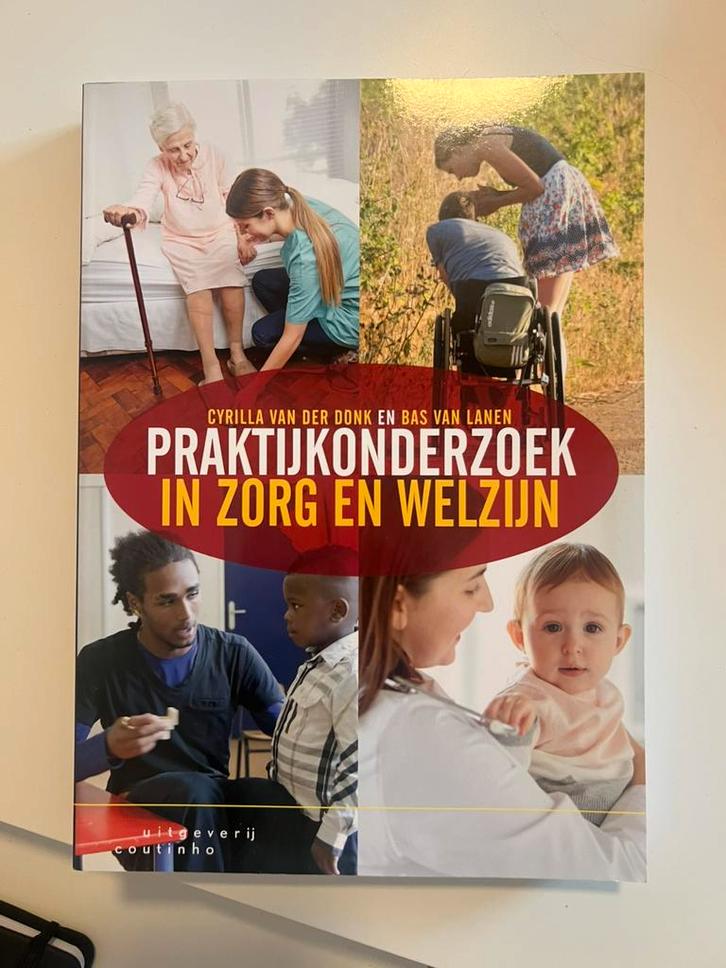 Cyrilla van der Donk - Praktijkonderzoek in zorg en welzijn, Boeken, Politiek en Maatschappij, Zo goed als nieuw, Ophalen