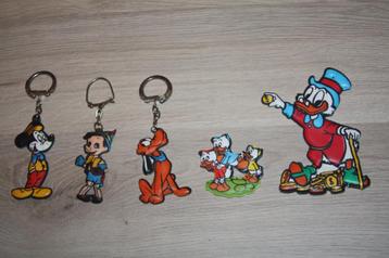 5x gewatteerde Disney figuren / sleutelhangers beschikbaar voor biedingen