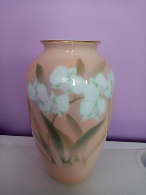 Vase Japonais en porcelaine Fukugawa   21.50cm (1970s), Antiquités & Art, Antiquités | Porcelaine, Enlèvement ou Envoi