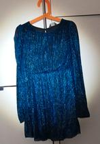 Robe bleu nuit pailletée ,8-9 ans, Enlèvement