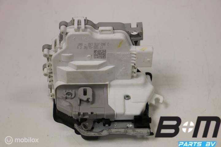 Portierslot RV (bijrijderskant) Audi A3 8V FL, Auto-onderdelen, Interieur en Bekleding, Gebruikt