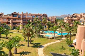 SUPERBE APPARTEMENT DANS UN PRESTIGIEUX GOLF beschikbaar voor biedingen