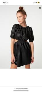 Nieuwe jurk van imitatieleer xs, Kleding | Dames, Jurken, Zwart, Nieuw, Ophalen of Verzenden, Maat 34 (XS) of kleiner