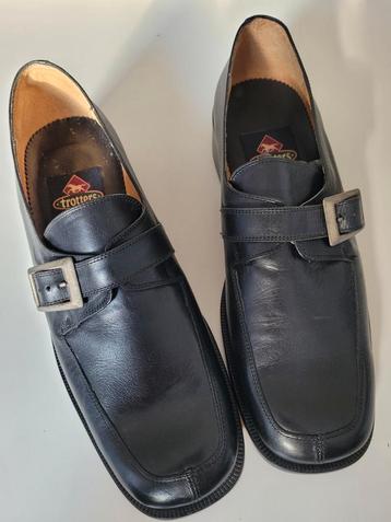 Nieuwe zwarte leren gespschoenen van het merk Trotters 44 beschikbaar voor biedingen