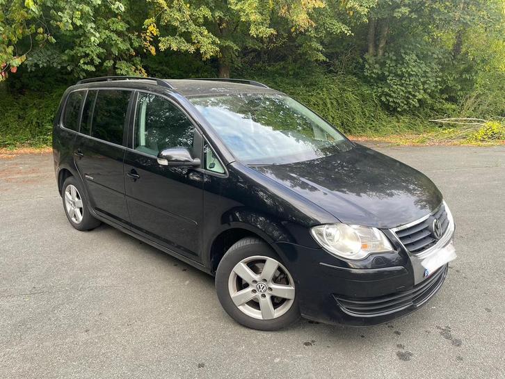 Vw touran 19tdi 105ch 6vit 6vit mod 2009 clima gps xen ja16, Auto's, Volkswagen, Bedrijf, Touran, ABS, Airbags, Airconditioning