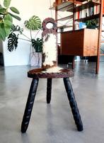 Brutalistische handgesneden stoel — Alpine — 1940/60s —, Ophalen of Verzenden, Gebruikt, Hout