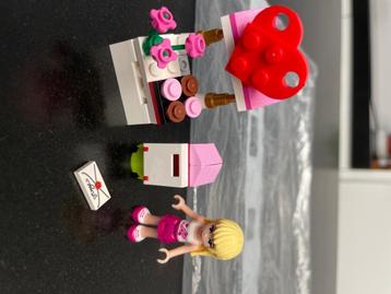 Lego friends beschikbaar voor biedingen