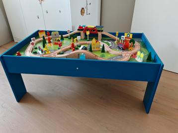 Oneshine Speeltafel + treinset beschikbaar voor biedingen