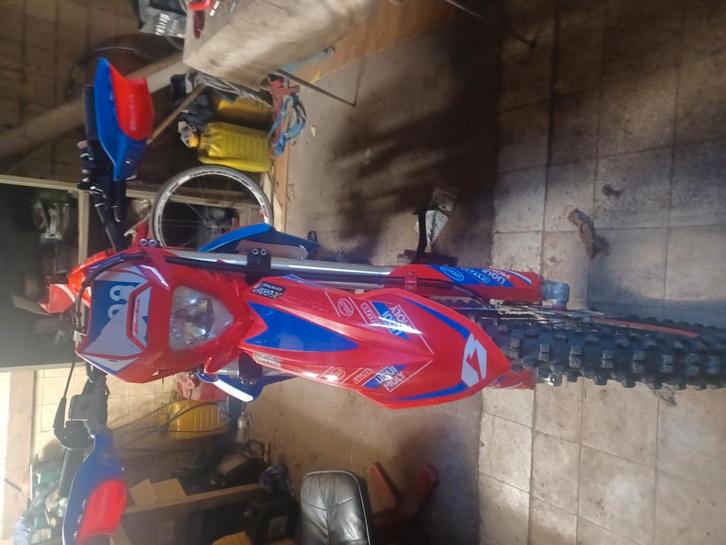 Beta 50cc (kit 65) type enduro, Fietsen en Brommers, Brommers | Crossbrommers, Zo goed als nieuw, Ophalen