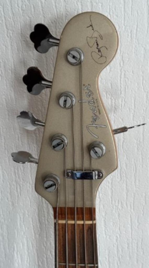 American Fender Jazz Bass "Roscoe Beck" V, Muziek en Instrumenten, Snaarinstrumenten | Gitaren | Bas, Gebruikt, Ophalen of Verzenden