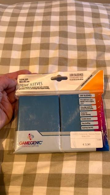 100 sleeves beschikbaar voor biedingen