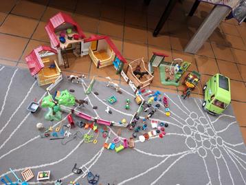 Playmobil country  beschikbaar voor biedingen