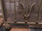 Cache radiateur fer forgé ancien, Antiquités & Art