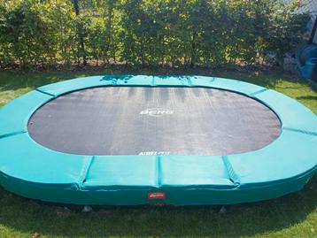 Berg inground ovale trampoline 350x250 met beschermhoes., Enlèvement, Comme neuf
