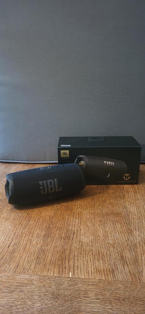 JBL Charge 5 'Tommorowland edition', Audio, Tv en Foto, Luidsprekerboxen, Zo goed als nieuw, Front, Rear of Stereo speakers, 60 tot 120 watt