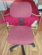 chaise de bureau avec 5 pieds à roulettes, Gebruikt, Bureaustoel, Ophalen, Rood