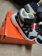 NIKE sneaker baby, Ophalen of Verzenden, Zo goed als nieuw