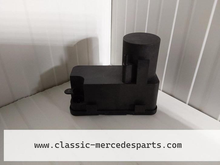 Centraledeurvergrendelingspomp / CV Pomp Mercedes w126 Bosch, Auto-onderdelen, Carrosserie, Mercedes-Benz, Gebruikt, Ophalen of Verzenden