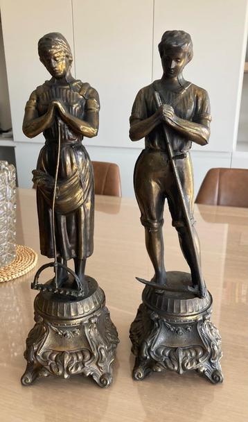 2 angelus beelden, Enlèvement